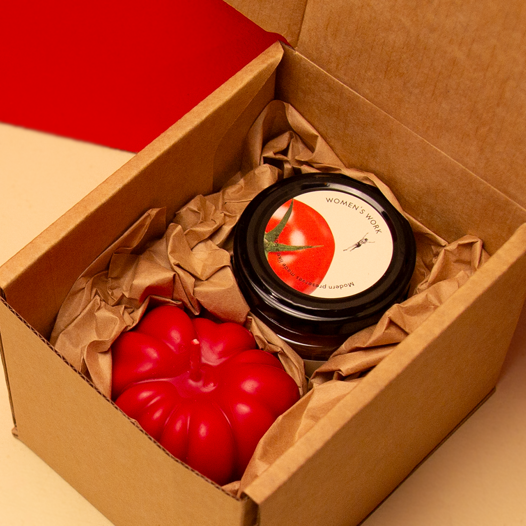 Two Red Tomatoes - Petite Candle & Relish Gift Box