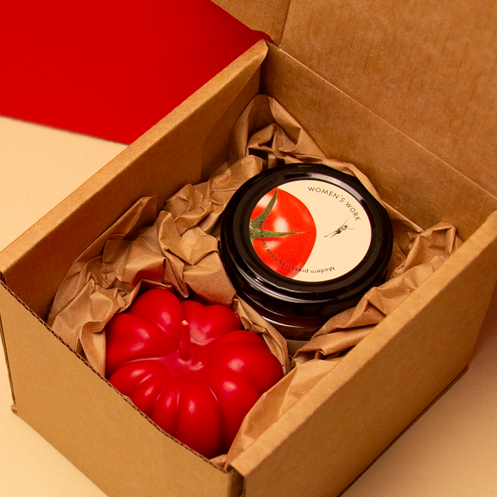 Two Red Tomatoes - A Relish & Candle Gift Set PETITE