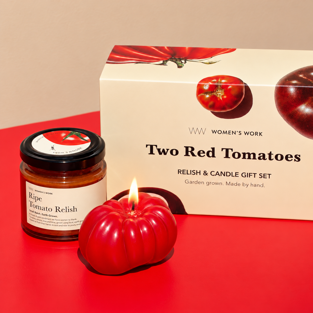 Two Red Tomatoes - A Relish & Candle Gift Set (115g)