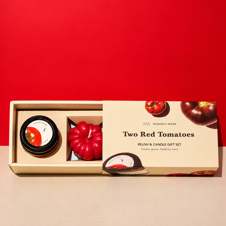 Two Red Tomatoes - A Relish & Candle Gift Set (115g)